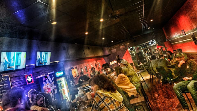 Atomic Johnny's dining hall