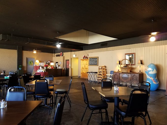Basketcase Cafe' & Catering dining hall