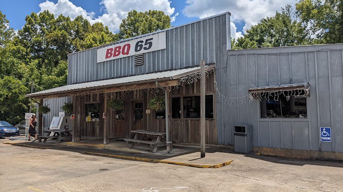 BBQ 65 outside view
