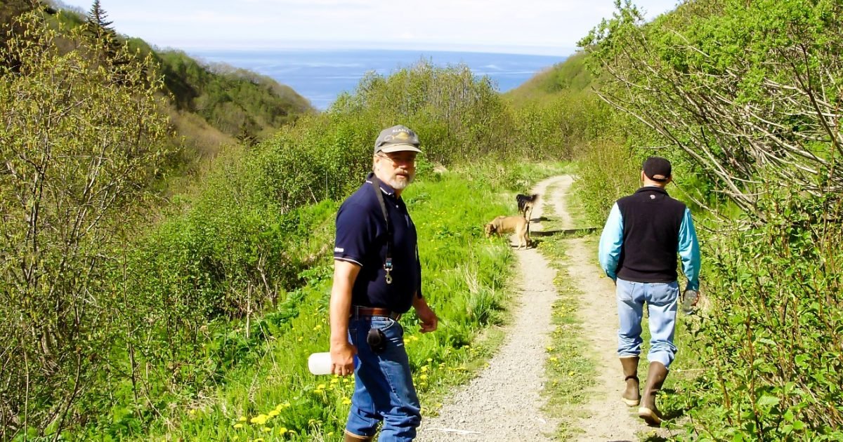 Diamond-Creek-Trail-01-n8vpzm