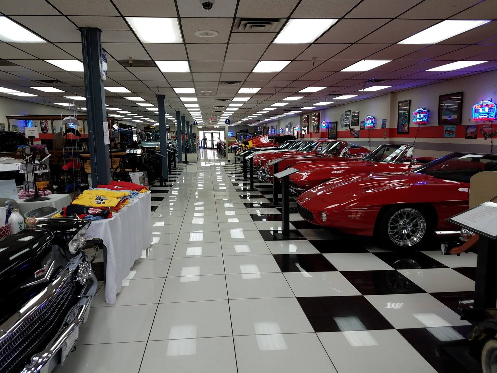 Martin-Auto-Museum-Wedding-Phoenix-AZ-4